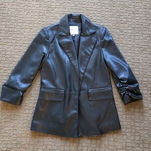 Elegant Black Leather Blazer